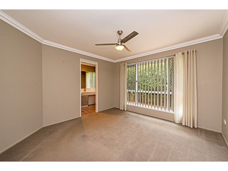 35 Currawong Drive, Highfields QLD 4352