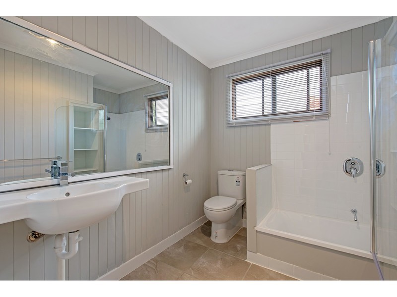 31 Perry Street, Harlaxton QLD 4350