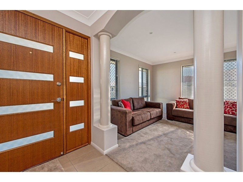 11 Woodville Court, Wyreema QLD 4352