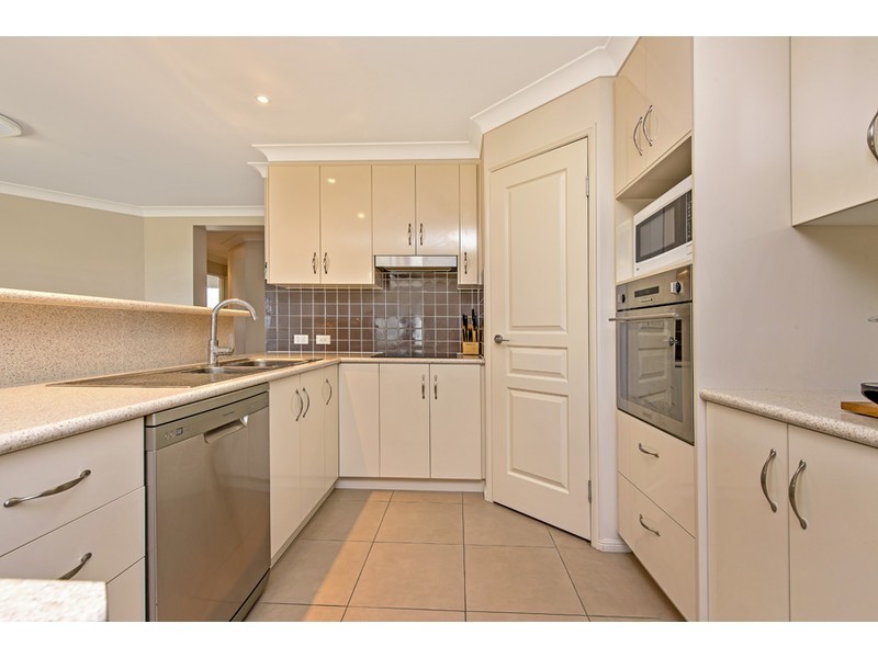 11 Woodville Court, Wyreema QLD 4352