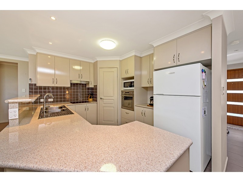 11 Woodville Court, Wyreema QLD 4352