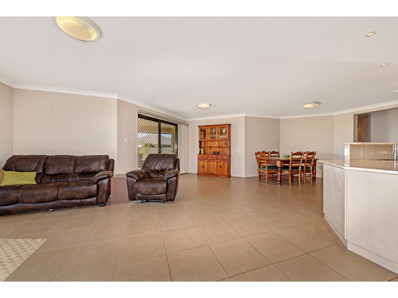 11 Woodville Court, Wyreema QLD 4352