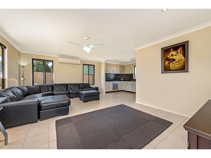 4 Peters Street, Goombungee QLD 4354