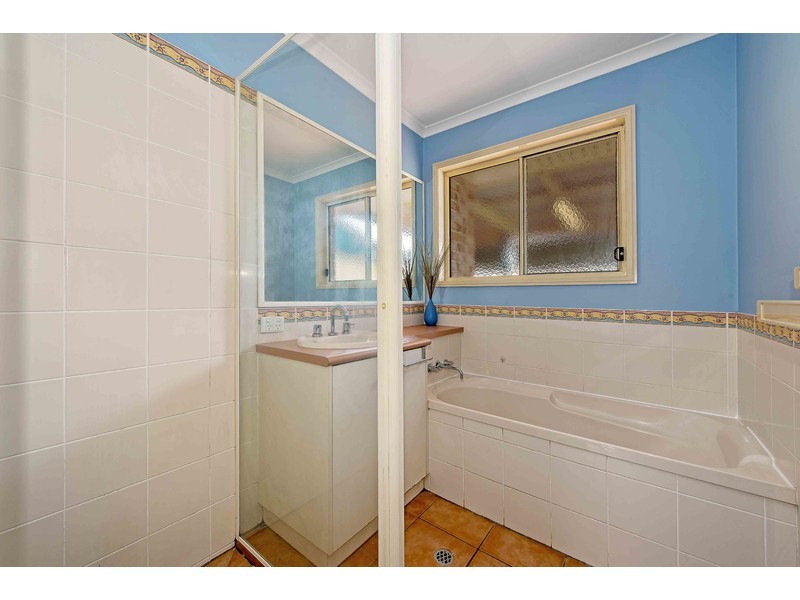 553 Hume Street, Kearneys Spring QLD 4350