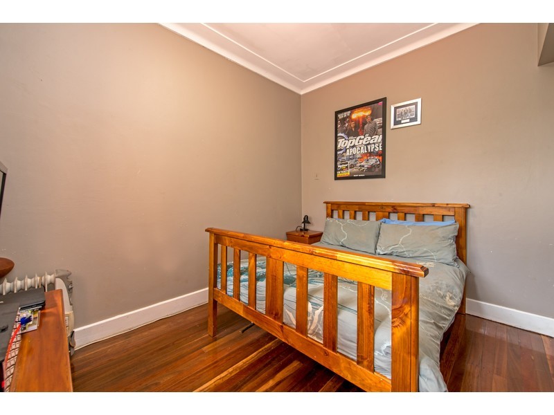 33 Priest Street, Rockville QLD 4350