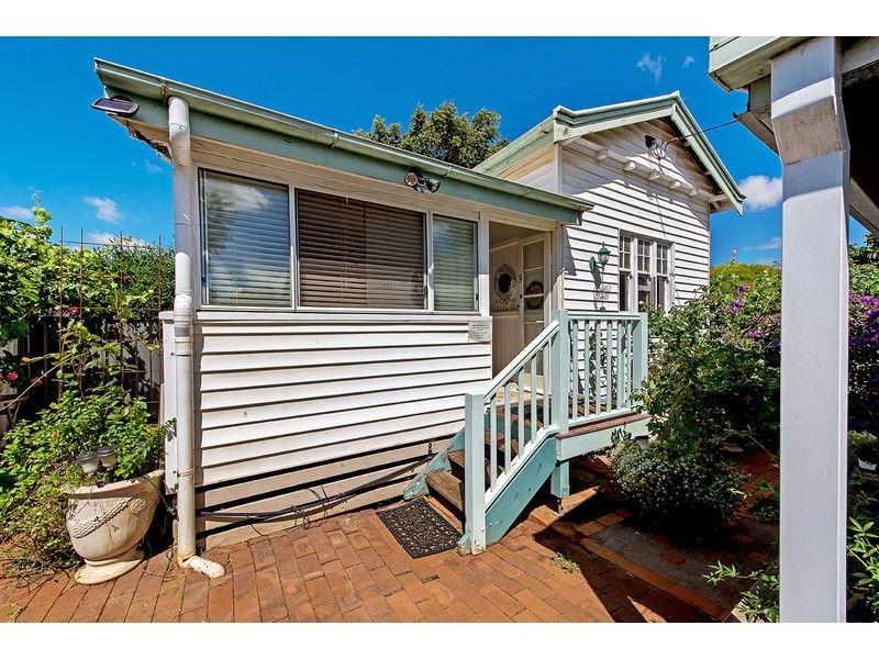 5 Bruntnell Street, Kearneys Spring QLD 4350