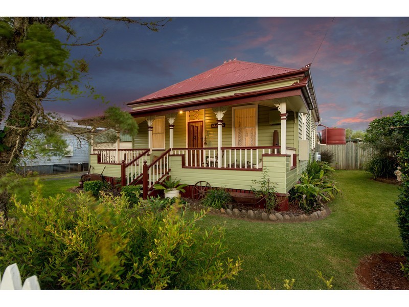 16 Northland Street, Newtown QLD 4350