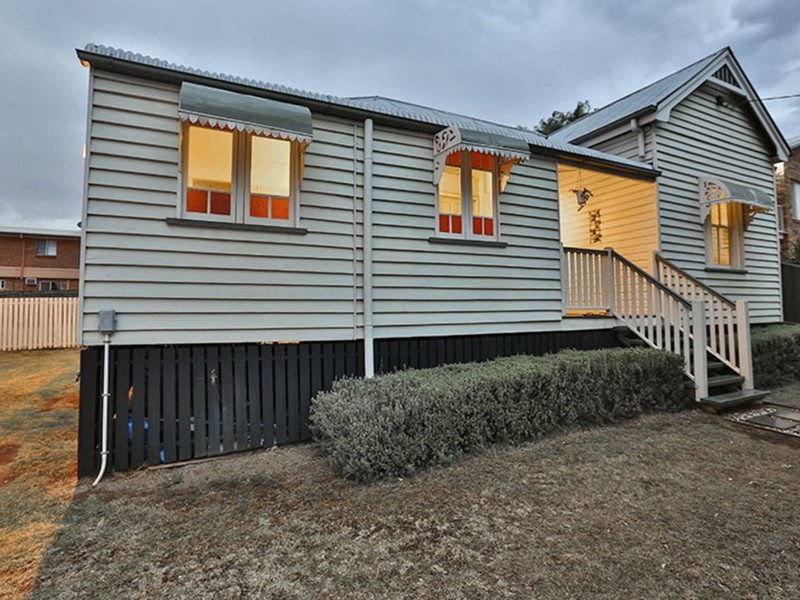 2a O’Quinn Street, Harristown QLD 4350