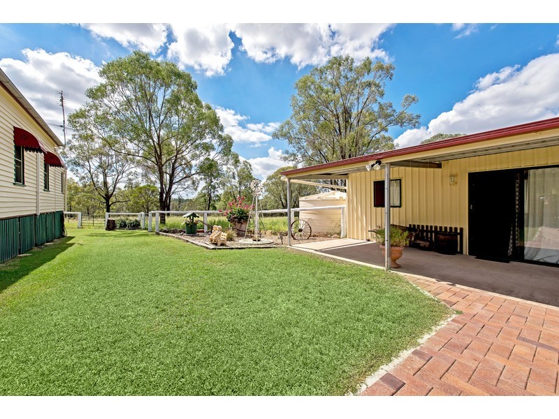 80 Golf Course Road, Goombungee QLD 4354