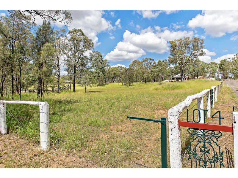 80 Golf Course Road, Goombungee QLD 4354