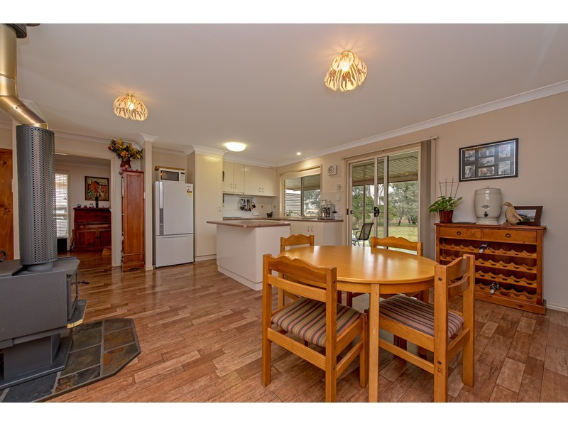 10 Sinclair Street, Wyreema QLD 4352