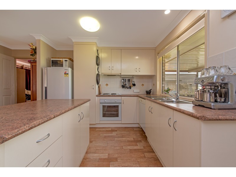 10 Sinclair Street, Wyreema QLD 4352