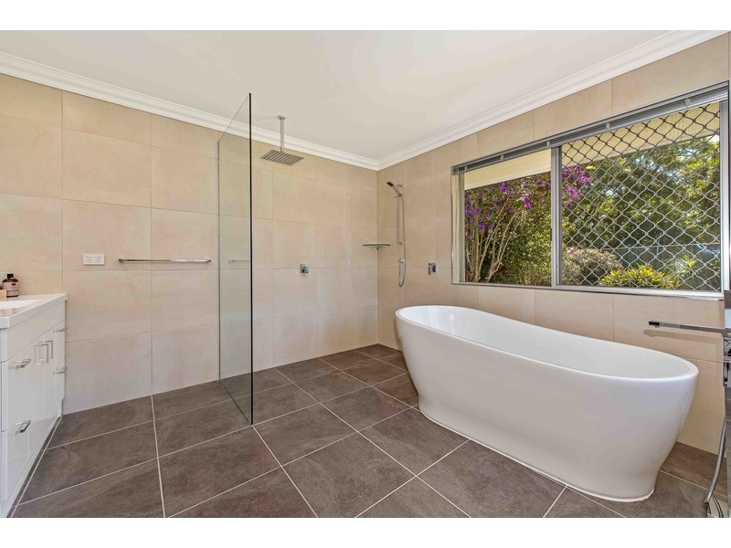 17 Tracey Street, Rangeville QLD 4350