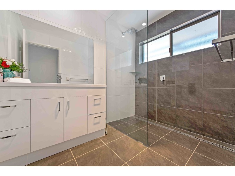 17 Tracey Street, Rangeville QLD 4350