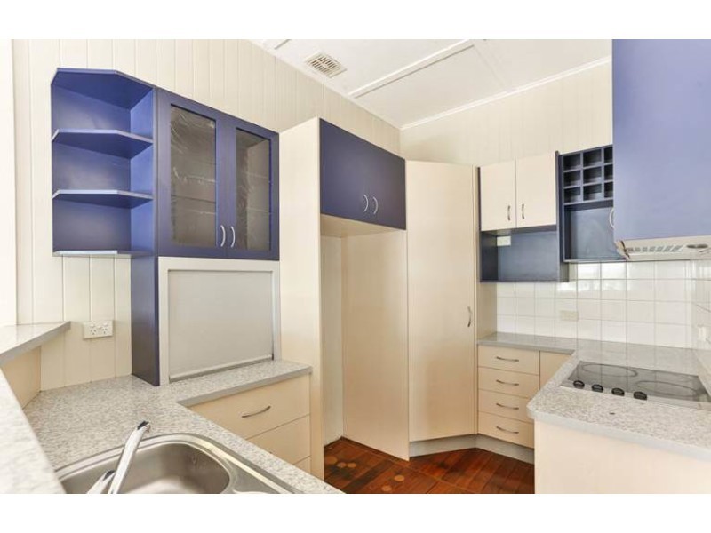 25 Albert Street, Newtown QLD 4350