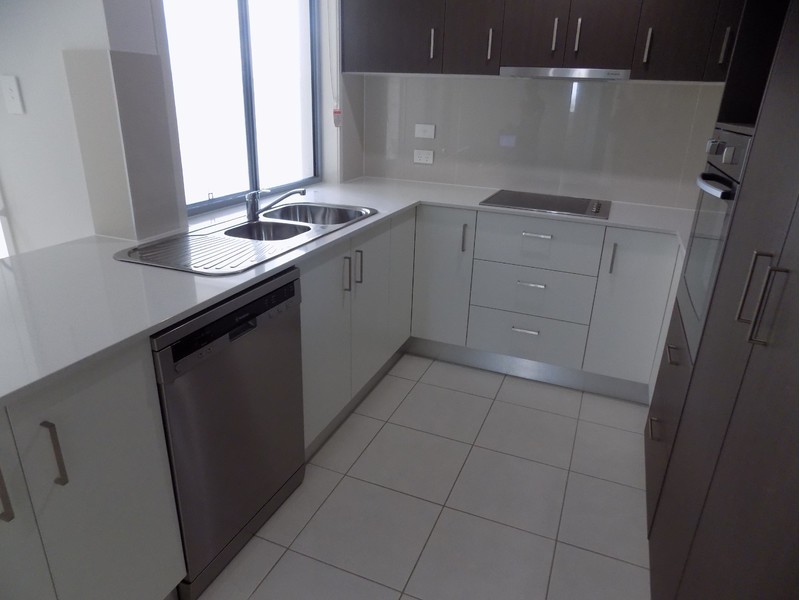 1/35 Cinnamon Drive, Glenvale QLD 4350