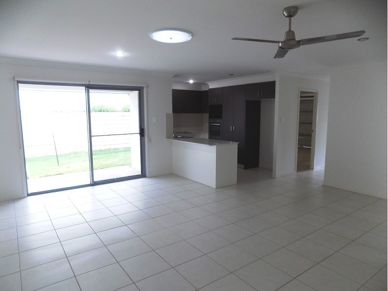 1/35 Cinnamon Drive, Glenvale QLD 4350