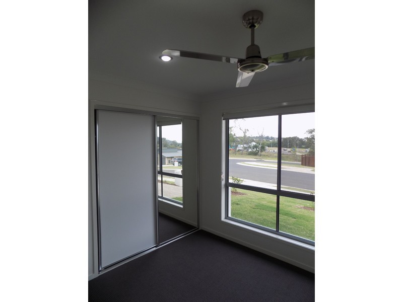 1/35 Cinnamon Drive, Glenvale QLD 4350