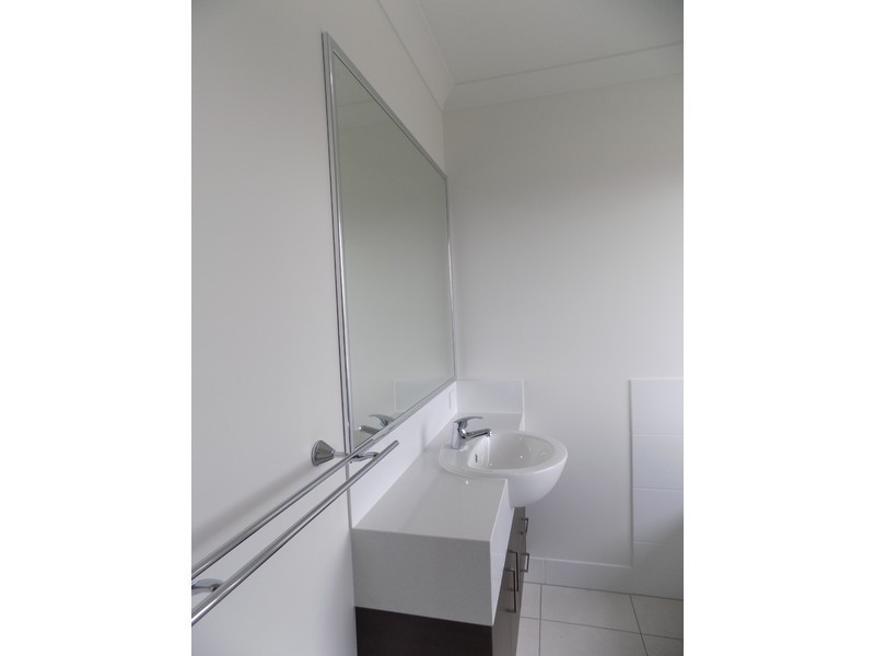 1/35 Cinnamon Drive, Glenvale QLD 4350