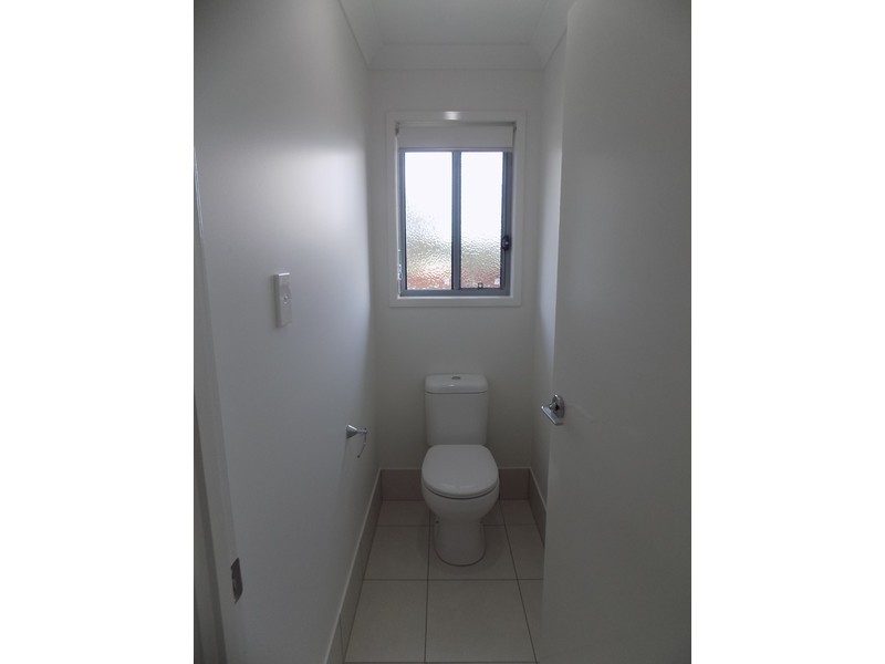 1/35 Cinnamon Drive, Glenvale QLD 4350