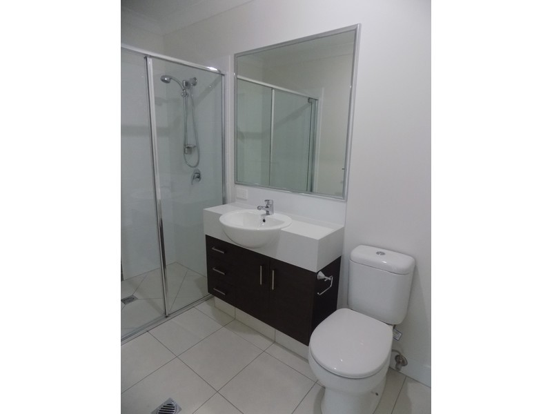 1/35 Cinnamon Drive, Glenvale QLD 4350