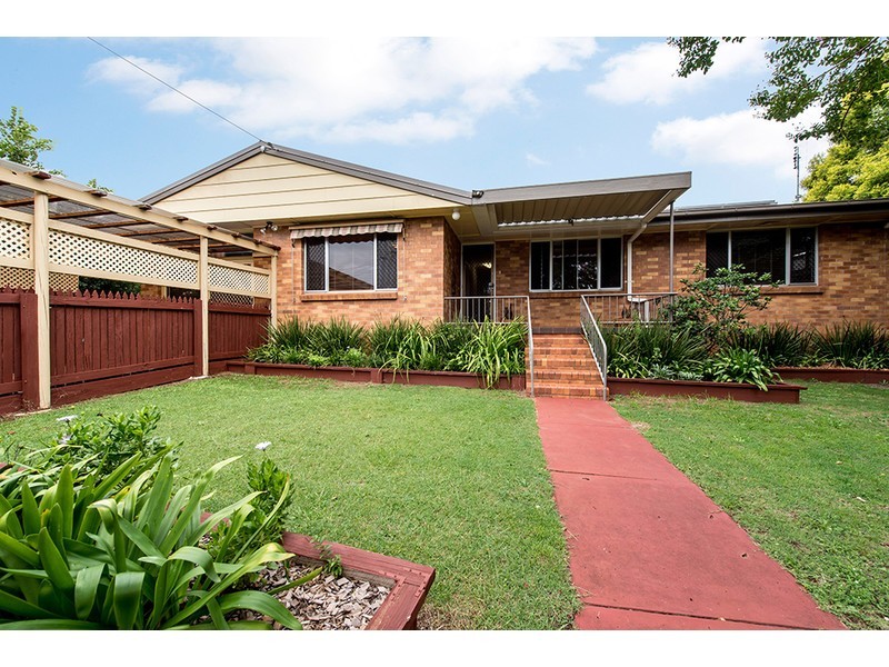 10 Merryl Street, South Toowoomba QLD 4350