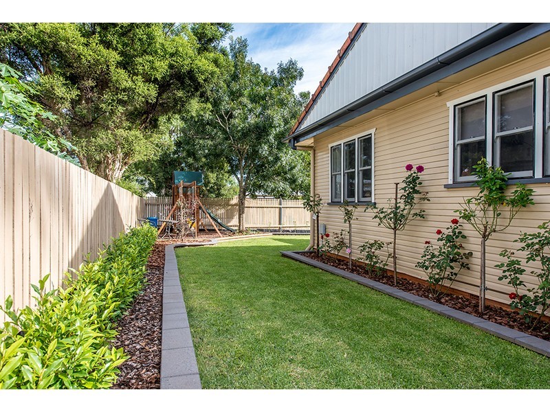 15 Queen Street, East Toowoomba QLD 4350