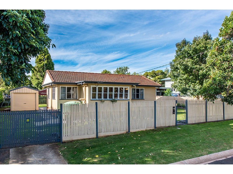 15 Queen Street, East Toowoomba QLD 4350