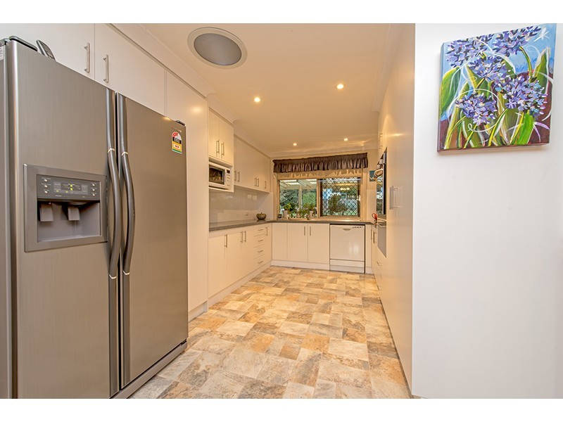 11 Stewart Court, Highfields QLD 4352