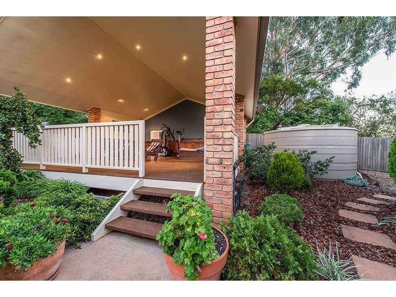 11 Stewart Court, Highfields QLD 4352