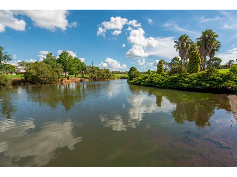 1 Riethmuller Street, Kearneys Spring QLD 4350