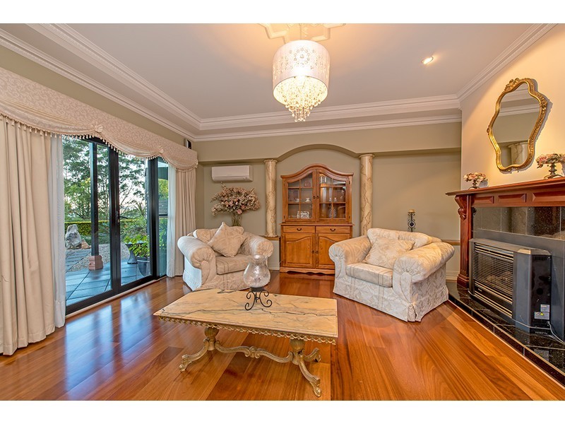 127 Reis Road, Highfields QLD 4352