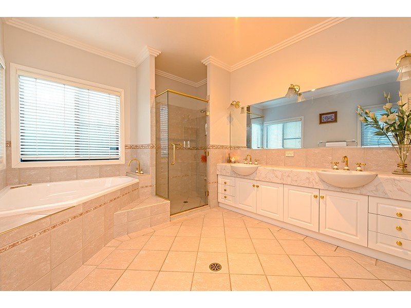 127 Reis Road, Highfields QLD 4352