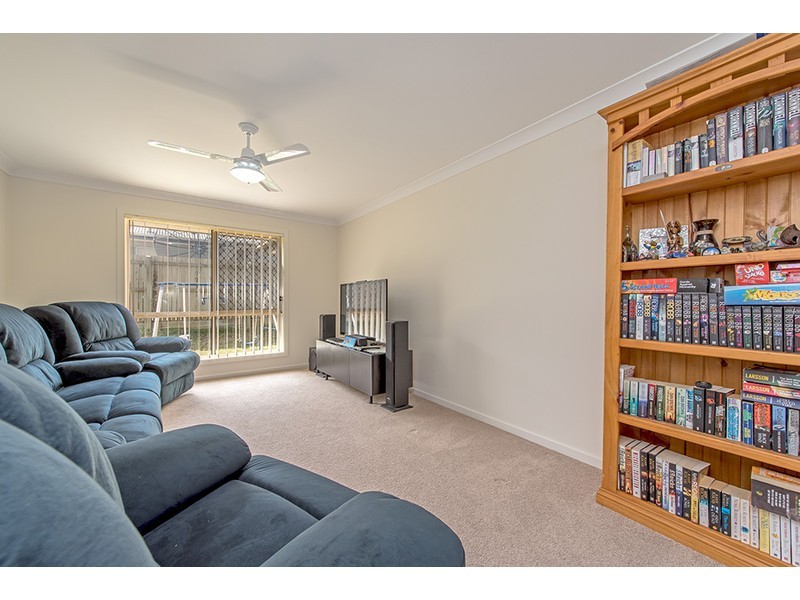 25 McIntosh Street, Westbrook QLD 4350