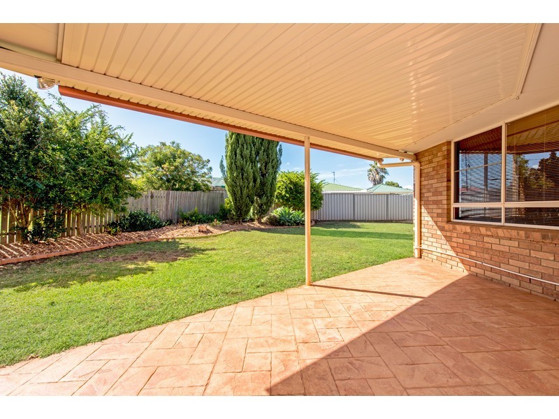 2 Silver Gum Court, Glenvale QLD 4350