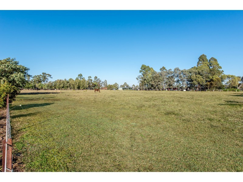 15 Racecourse Road, Oakey QLD 4401