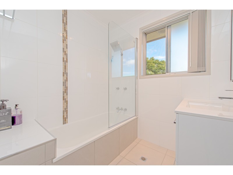 6 Miranda Drive, Wilsonton Heights QLD 4350