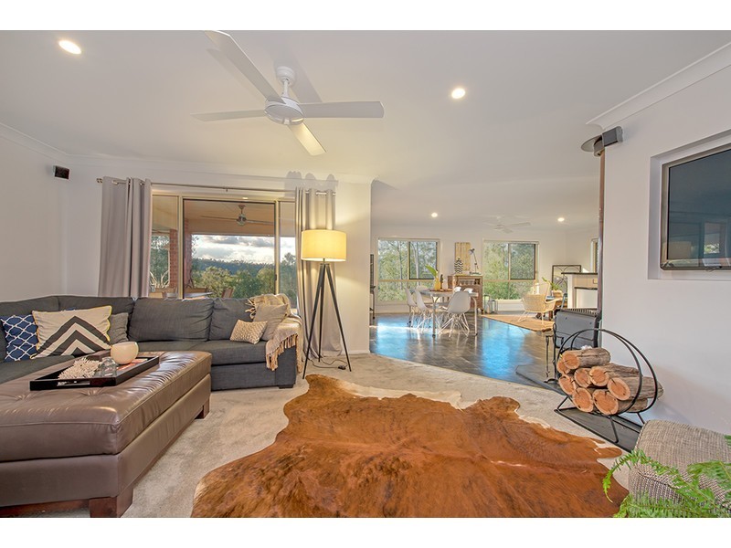 916 Blanchview Road, Silver Ridge QLD 4352