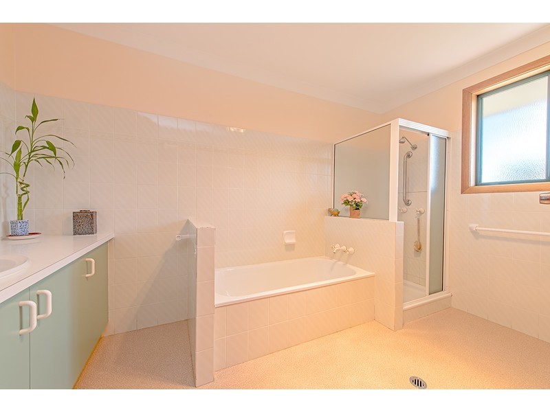 6 Katim Court, Cotswold Hills QLD 4350