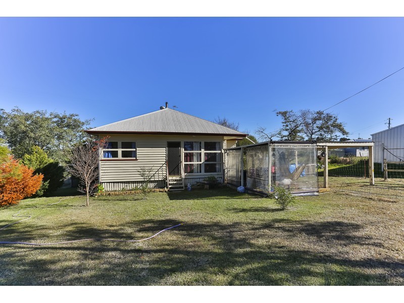 39 King Street, Goombungee QLD 4354