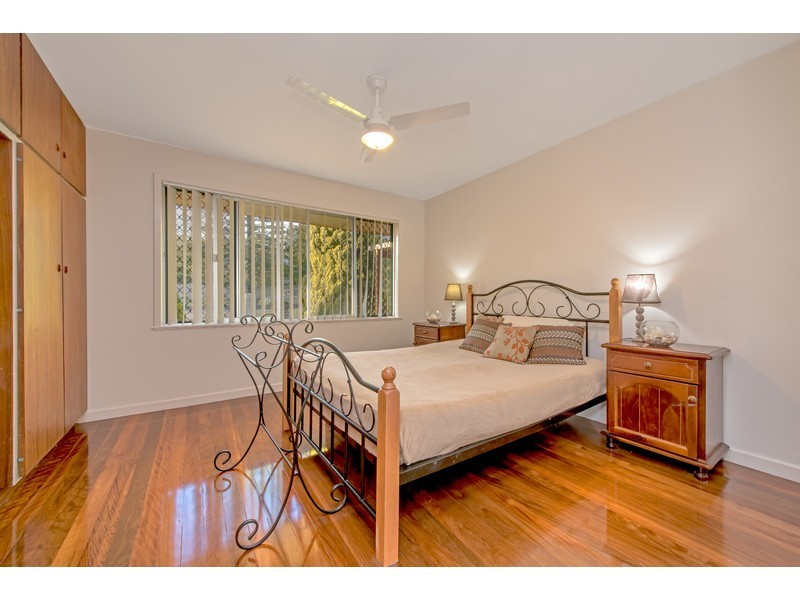 8 Geoffrey Street, Mount Lofty QLD 4350