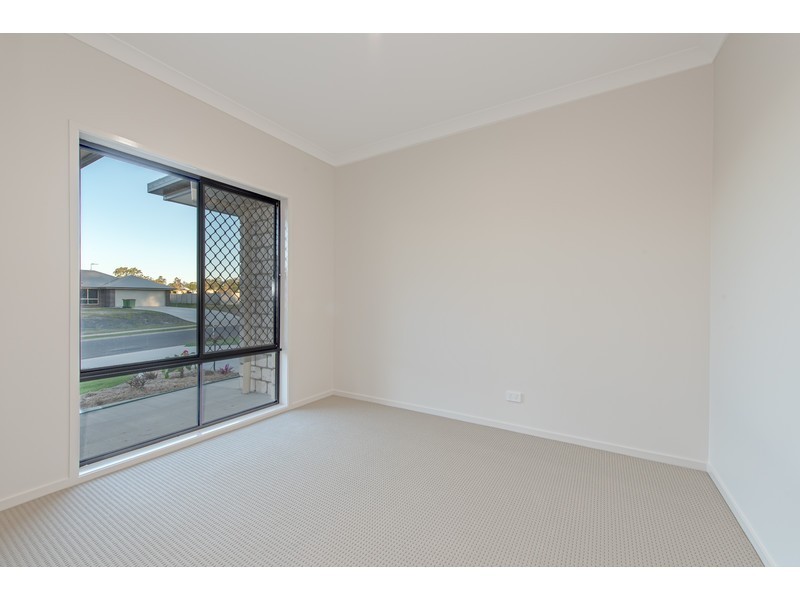 17 Kimdonn Drive, Withcott QLD 4352