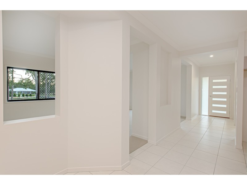 17 Kimdonn Drive, Withcott QLD 4352