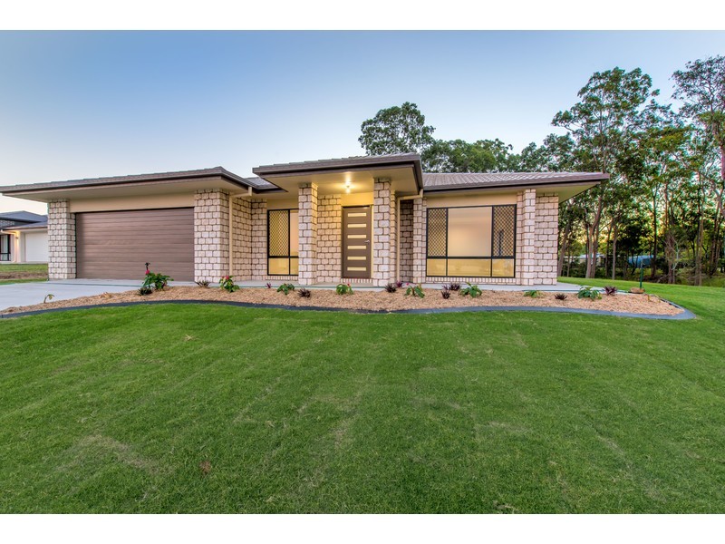 17 Kimdonn Drive, Withcott QLD 4352