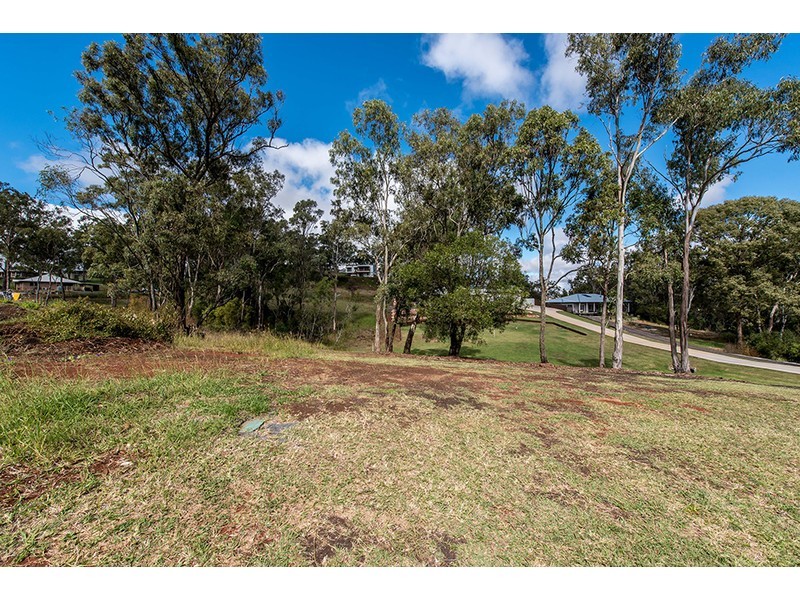 13 Acacia Avenue, Top Camp QLD 4350