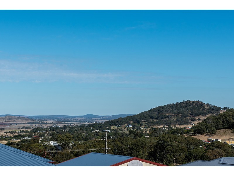 1 Harrison Court, Darling Heights QLD 4350