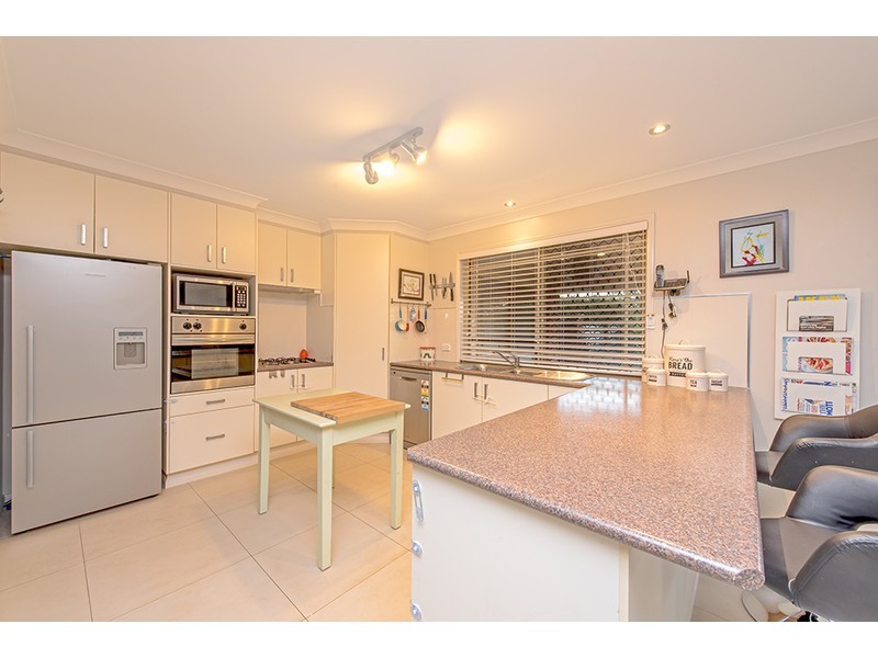 12 Chelwyn Street, Middle Ridge QLD 4350