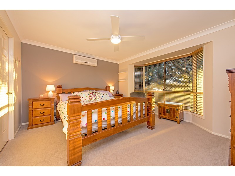12 Chelwyn Street, Middle Ridge QLD 4350