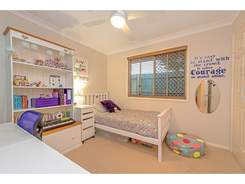 12 Chelwyn Street, Middle Ridge QLD 4350