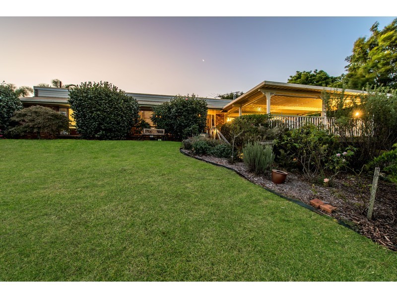 9 Katoomba Crescent, Prince Henry Heights QLD 4350